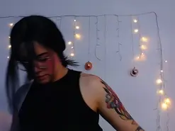 Isa_Maiden18  live sex cam