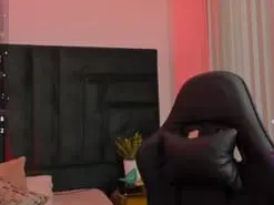 SaraWagner  live sex cam