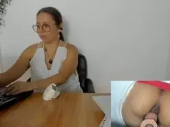 Isa_loves_cum  live sex cam