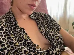 VALENTINA77  live sex cam