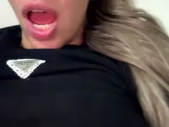 VALENTINA77  live sex cam