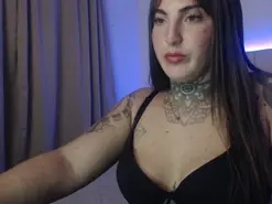 Maddy8  live sex cam