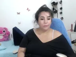 Mom_hot  live sex cam