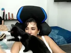Mom_hot  live sex cam