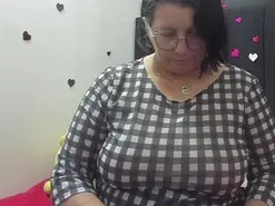 Patricia55  live sex cam