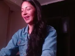 Amber-Queen  live sex cam