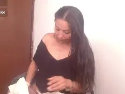 Amber-Queen  live sex cam