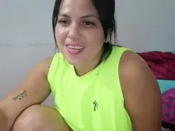Tattyscript  live sex cam