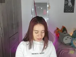 Saralolo420  live sex cam