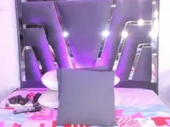 ChloeMilly1  live sex cam