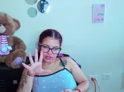 Emma_boo  live sex cam