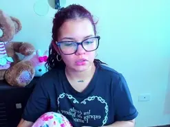 Emma_boo  live sex cam