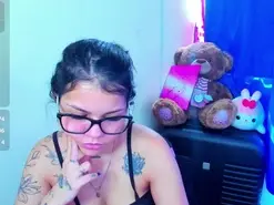 Emma_boo  live sex cam