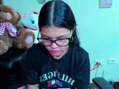 Emma_boo  live sex cam