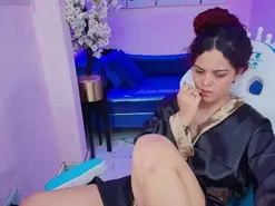 Maggy_T18  live sex cam