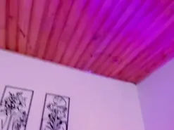 Isiss_goddess  live sex cam