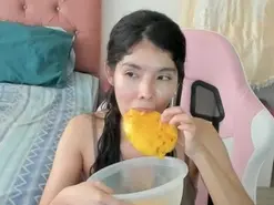 Miley777  live sex cam