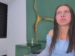 RoxanneBloom  live sex cam
