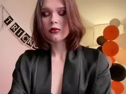 StacyLuxxe  live sex cam