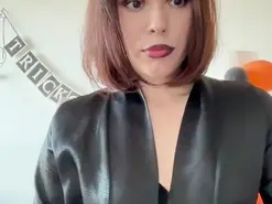 StacyLuxxe  live sex cam