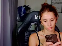 Atenea_m2  live sex cam