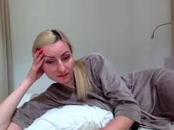 Yourrealgirl  live sex cam