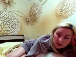Yourrealgirl  live sex cam