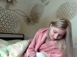 Yourrealgirl  live sex cam
