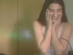 XBrattyKittyx  live sex cam