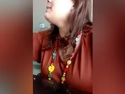 Avril_xo  live sex cam