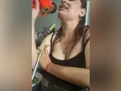 Avril_xo  live sex cam