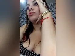 Avril_xo  live sex cam