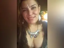 Avril_xo  live sex cam