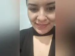 Avril_xo  live sex cam