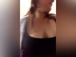 Avril_xo  live sex cam