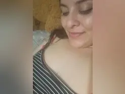 Avril_xo  live sex cam