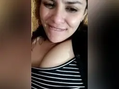 Avril_xo  live sex cam