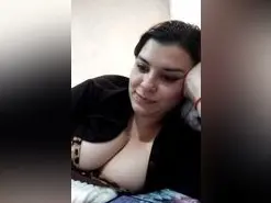 Avril_xo  live sex cam