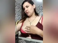 Avril_xo  live sex cam