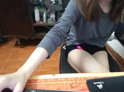 Lee_lee  live sex cam