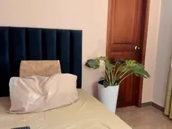 VaiaLowell  live sex cam