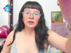 Hot_moon_18  live sex cam