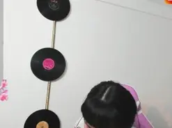 Hot_moon_18  live sex cam