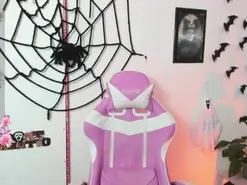 Hot_moon_18  live sex cam