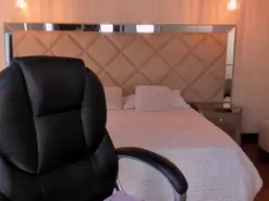 SavannahStorm  live sex cam