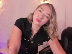 HaleyGreen1  live sex cam