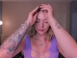 HaleyGreen1  live sex cam