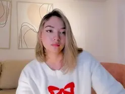 HaleyGreen1  live sex cam
