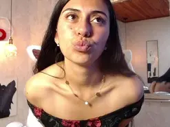 VeronicaSaint  live sex cam