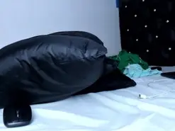 Skinnycollins  live sex cam